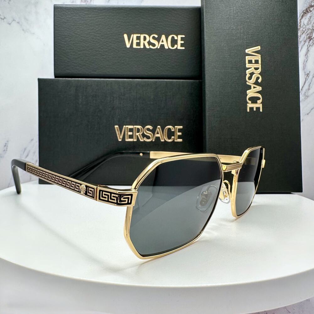 New VERSACE Sunglasses Gold Metal Rectangle Greca Logo Grey Lens Retro Authentic